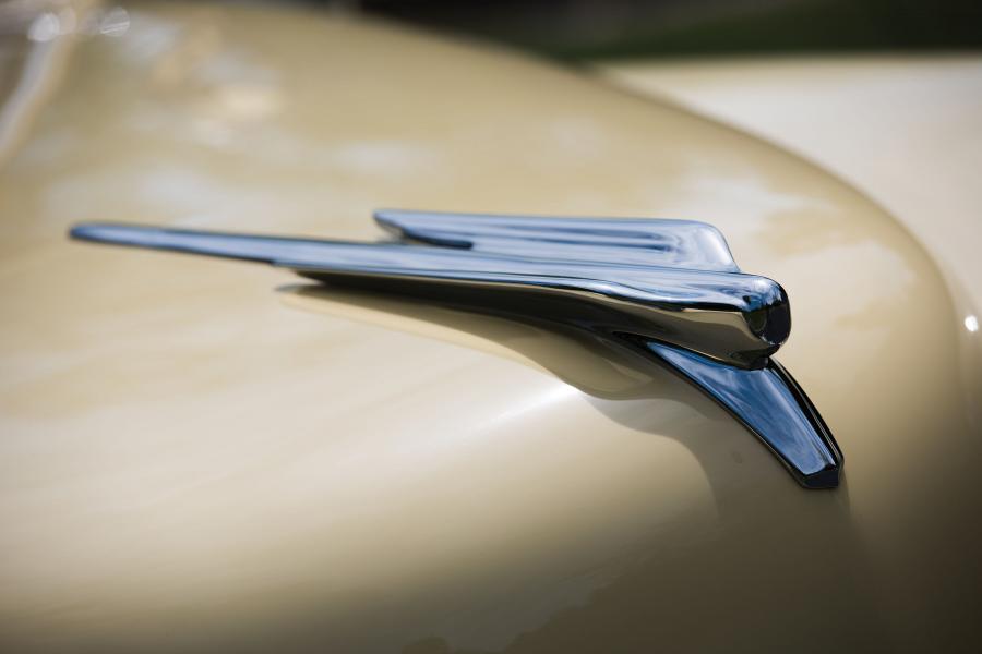 Детали экстерьера Chrysler Royal Town & Country Station Wagon (C48S) 1950 года  (фото 5 из 25)